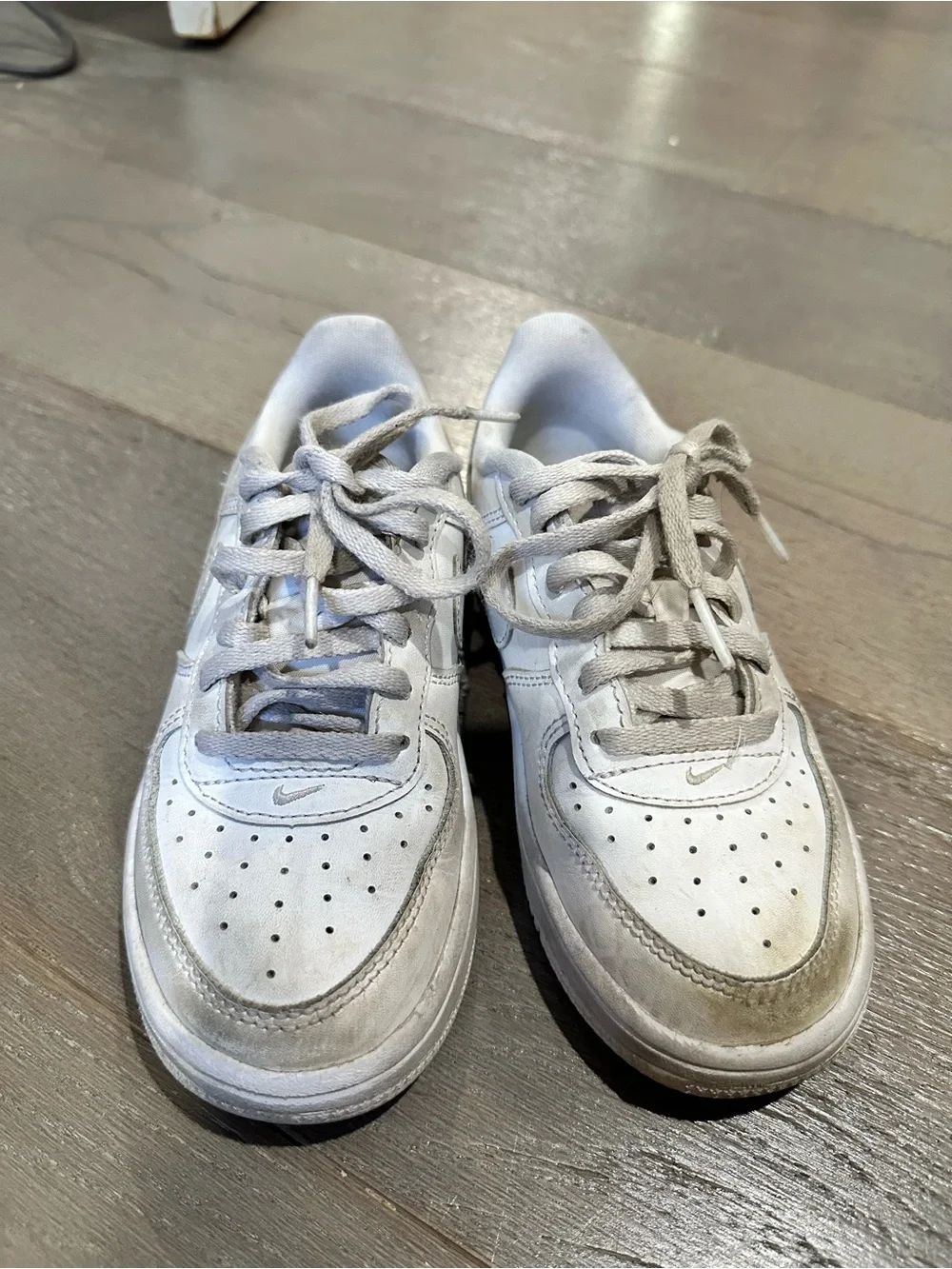Kids Nikes size 13
